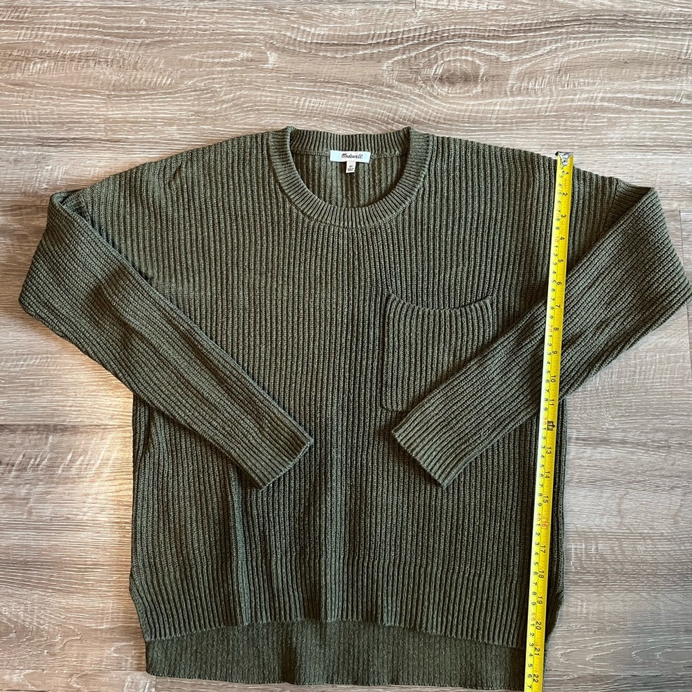 Madewell Women’s Forest Green Crewneck Sweater with Pocket - Picture 5 of 6